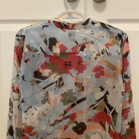 Anne Klein floral blouse 2 - Picture 8 of 8